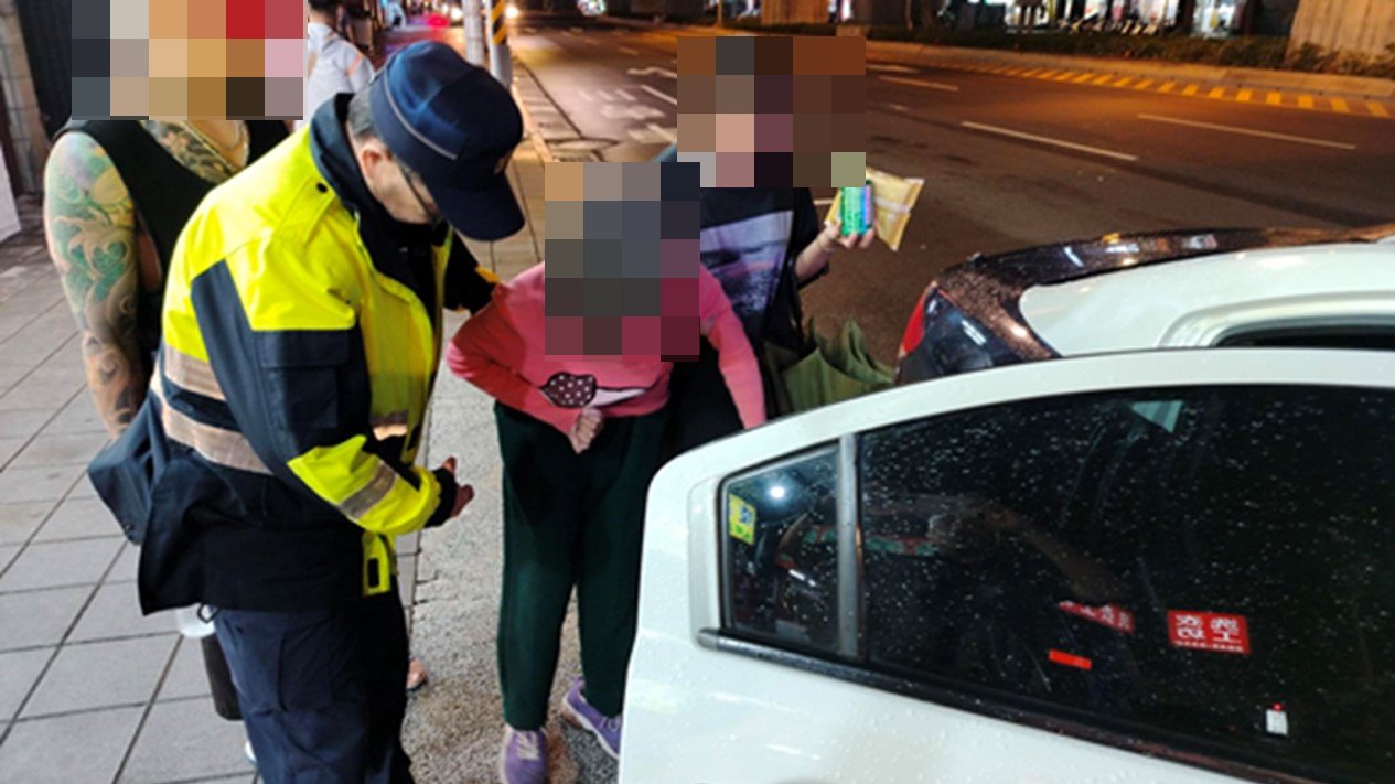 警察心菩薩情 中和警協助迷失長者返家